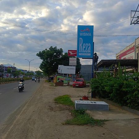 Wisma Reza Palopo Motel ภายนอก รูปภาพ