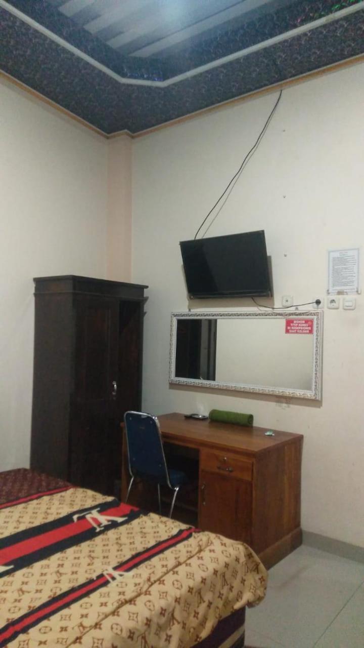 Wisma Reza Palopo Motel ภายนอก รูปภาพ