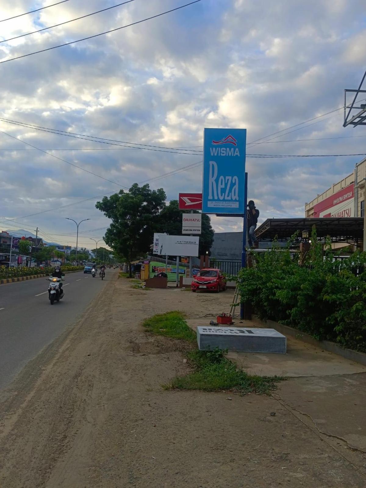 Wisma Reza Palopo Motel ภายนอก รูปภาพ